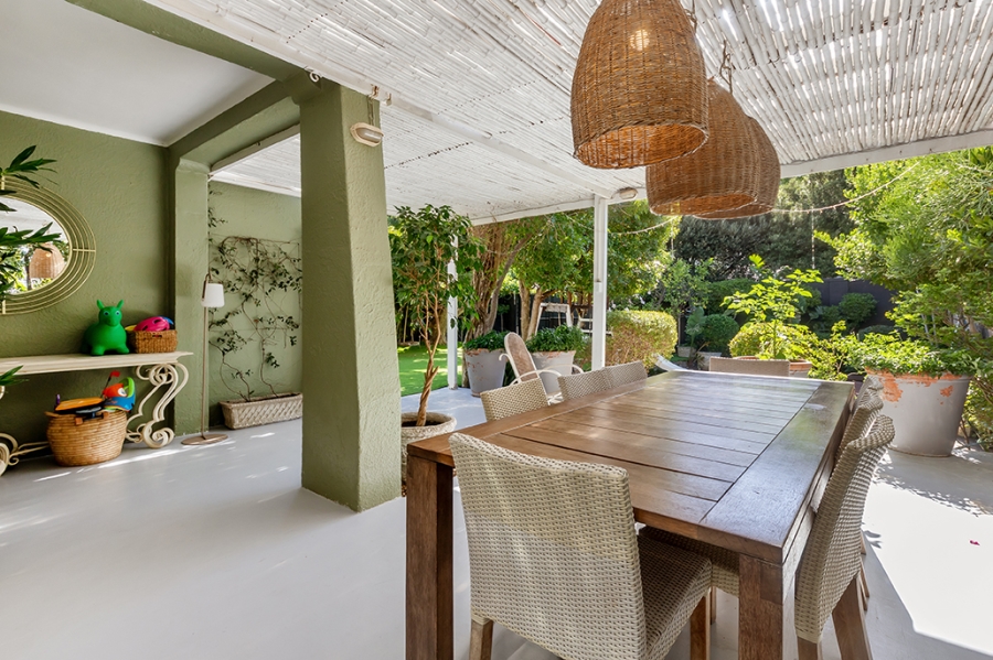 4 Bedroom Property for Sale in Gardens Western Cape